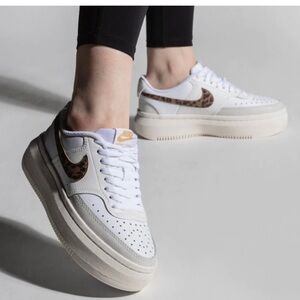 Nike Women's Court Vision Alta
Shoes